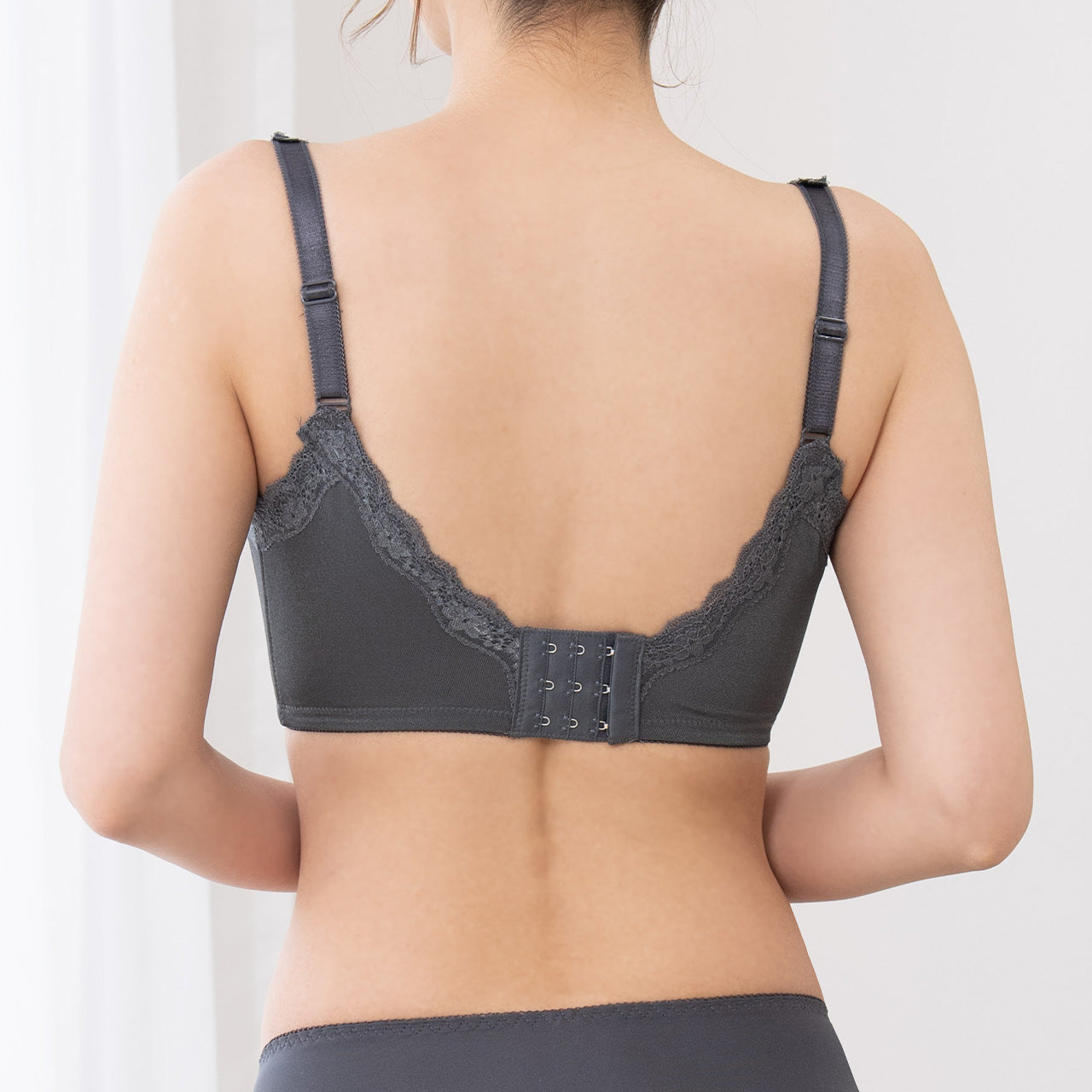 美背中シルエット ワイヤーブラジャー キレイ工房