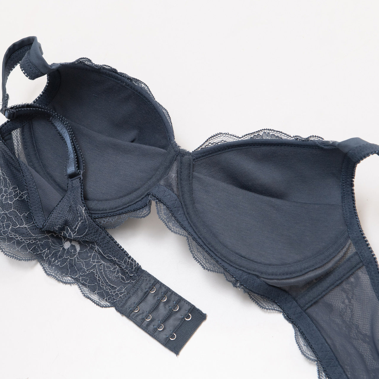 ここちよい付け心地 肌になじむストレッチブラ ビューティアシスト