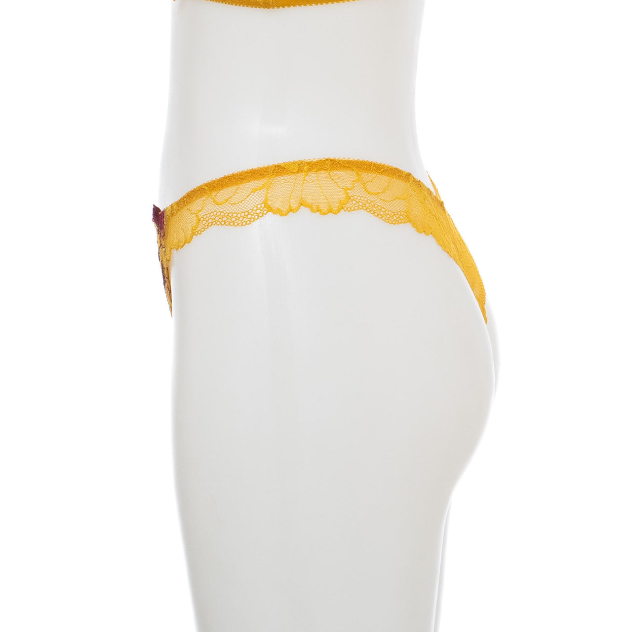 X-Rated ピオニー タンガ