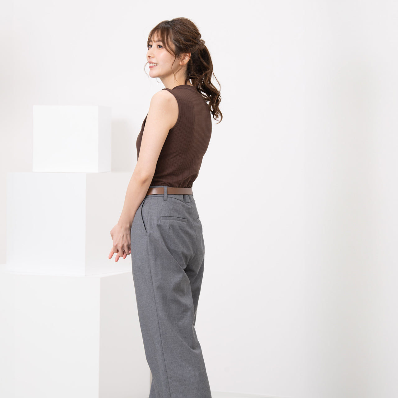 美シルエットブラトップ スタンドネックリブ デイフィール