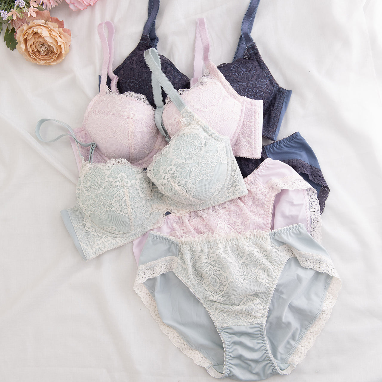 やわらかフィットブラ ワイヤーブラジャー&ショーツセット ビューティアシスト