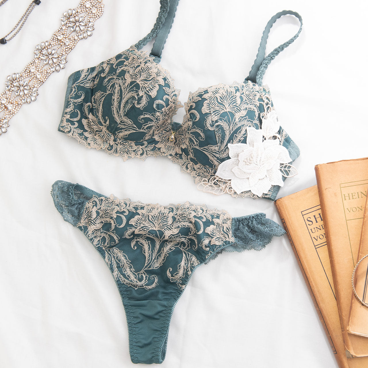 X-Rated カメリア タンガ