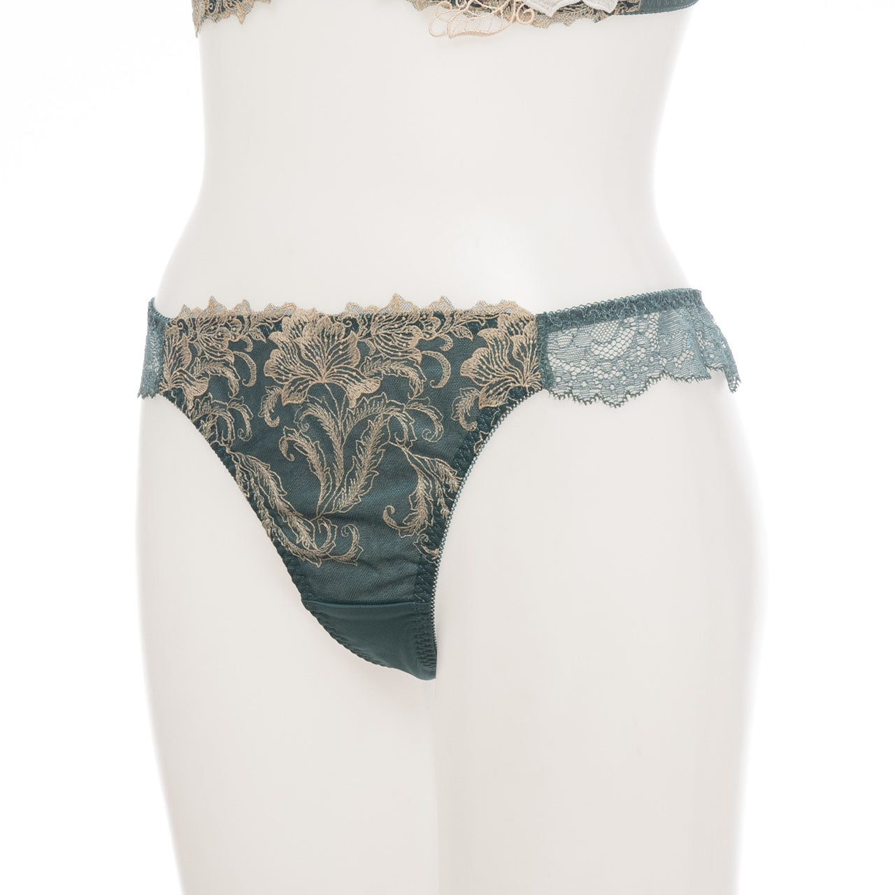 X-Rated カメリア タンガ