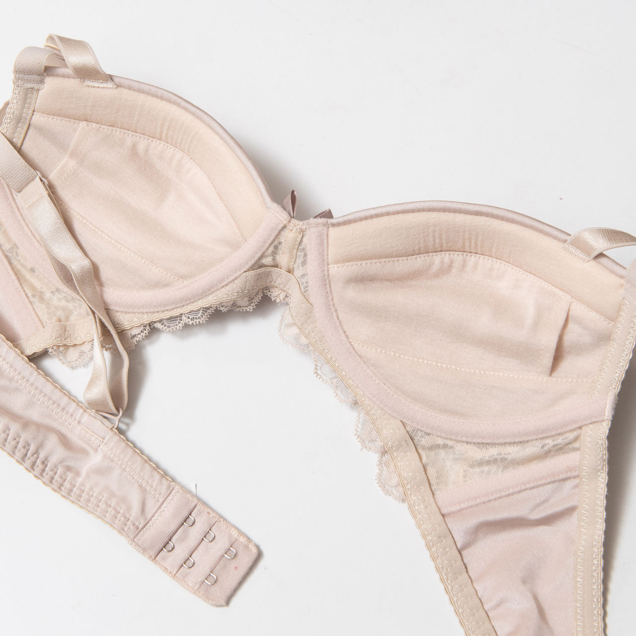 Alper オパール Alperios オパリオス つるんとモールド ノンワイヤーブラジャー