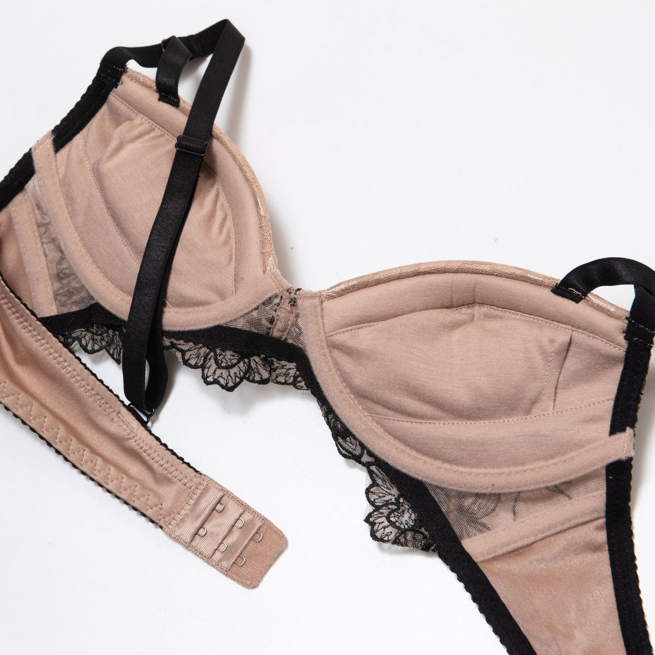 Alper オパール Alperios オパリオス テティス レトロ刺繍ブラ ノンワイヤーブラジャー