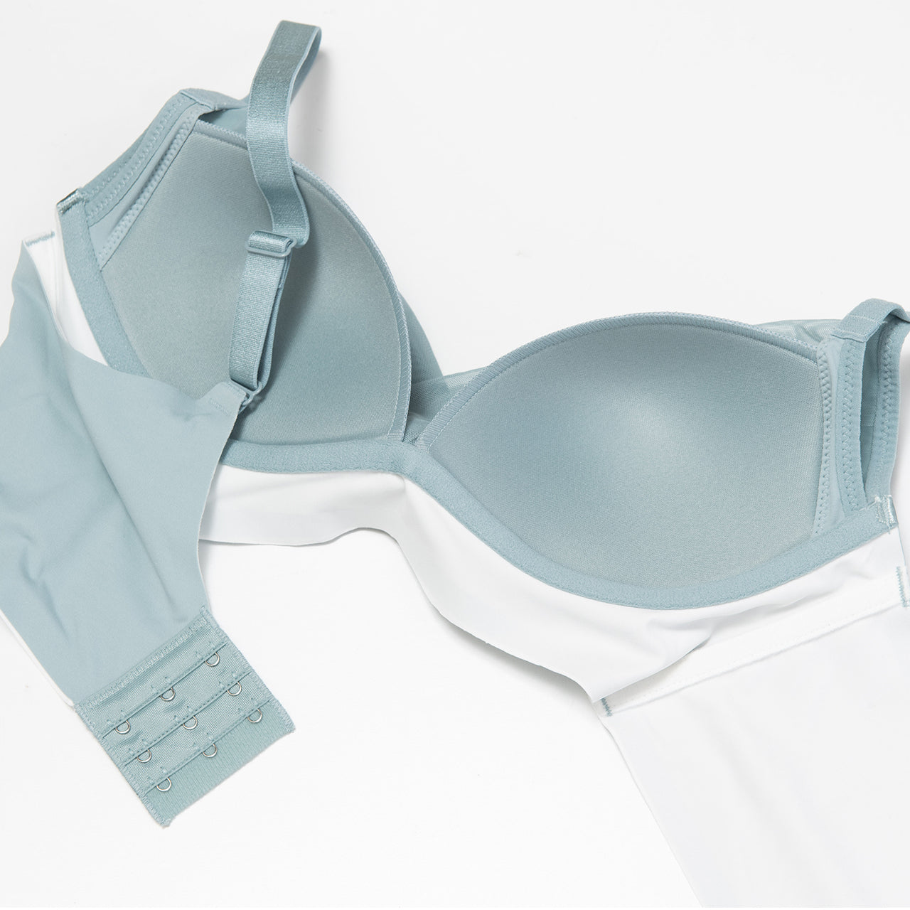 ふんわりフィット痩せ見えブラ　ノンワイヤーブラジャー　ビューティアシスト