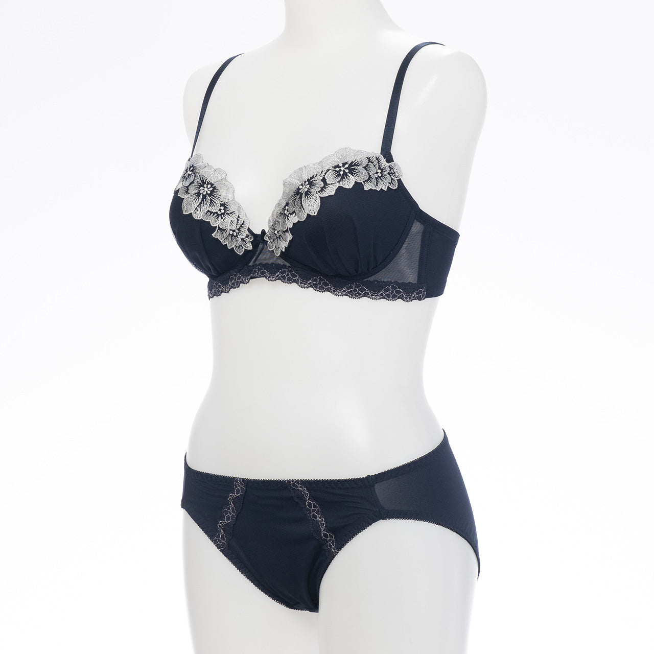 リリー　ノンワイヤーブラジャー＆ショーツセット　ソニアブラック（S・M・L・LL・3L・4L・5L）