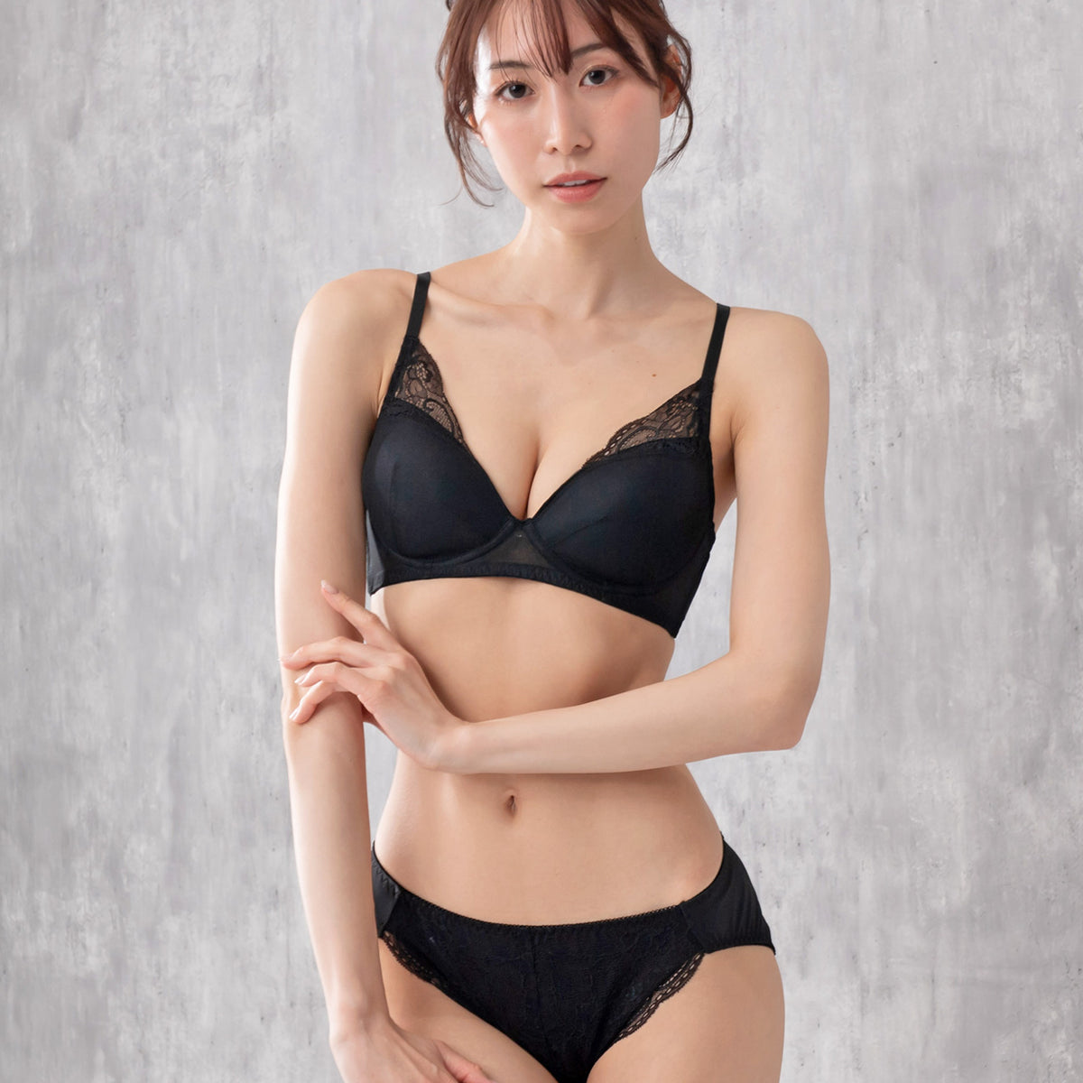ジゼル　ふんわり盛り　ノンワイヤーブラジャー＆ショーツセット　ソニアブラック（M・L・LL）