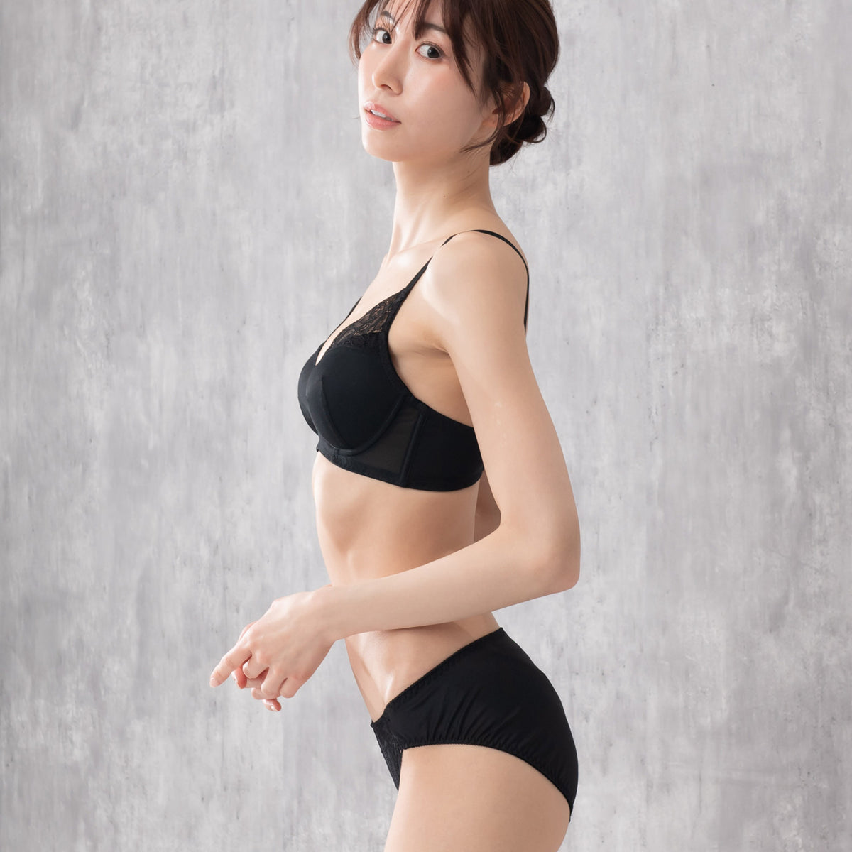 ジゼル　ふんわり盛り　ノンワイヤーブラジャー＆ショーツセット　ソニアブラック（M・L・LL）